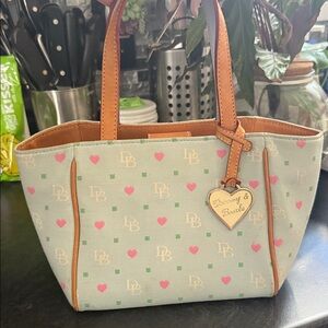 Vintage Dooney Mini Tote 🩵🩷